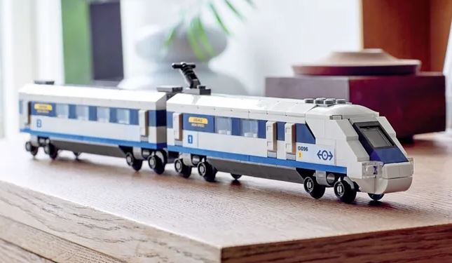 LEGO® Creator High-Speed Train - 40518 - Image 3