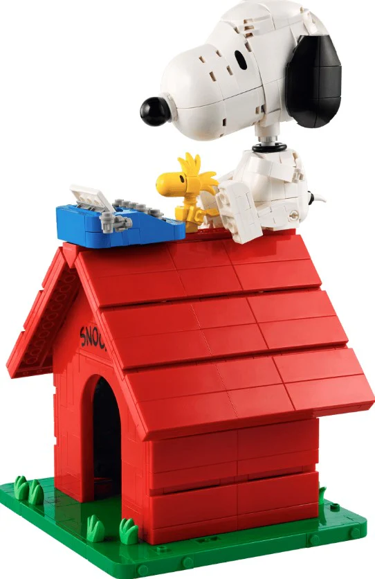 LEGO® Ideas Peanuts: Snoopy’s Doghouse - 21368