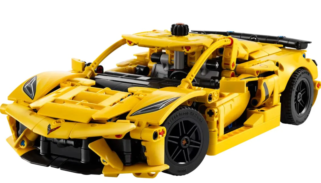 LEGO® Technic™ Chevrolet Corvette Stingray – 42205