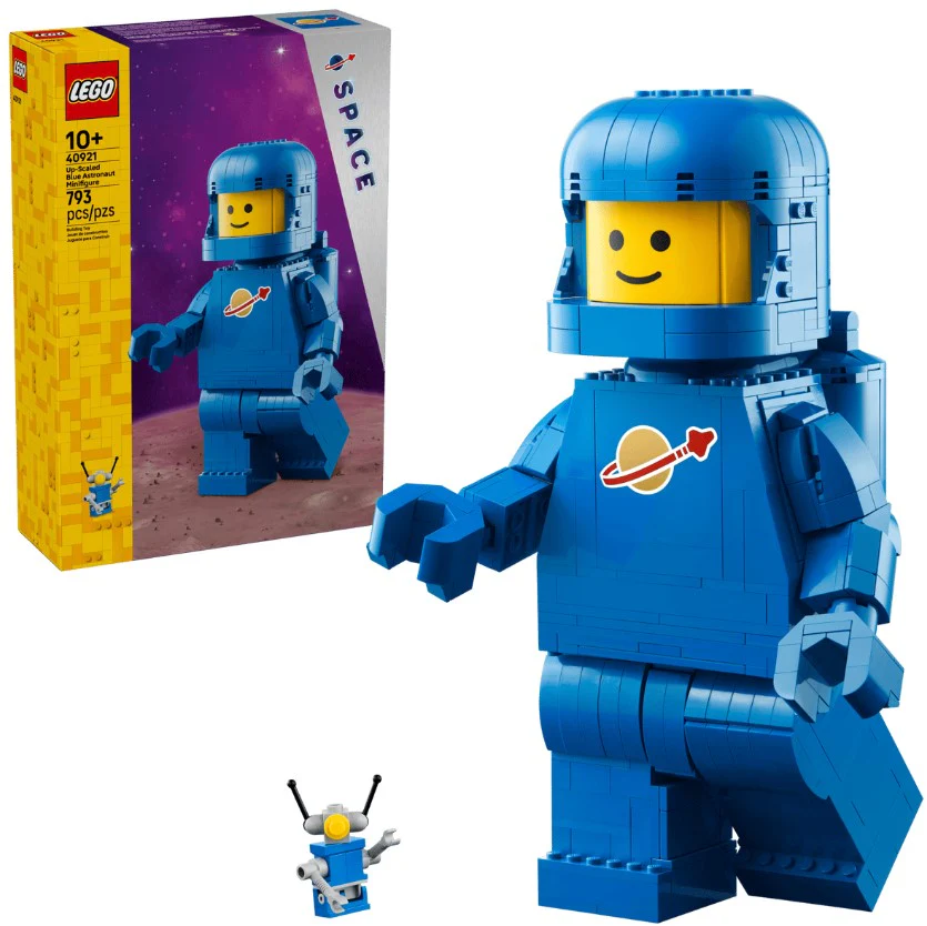 LEGO® Up-Scaled Blue Astronaut Minifigure - 40921 - Image 2